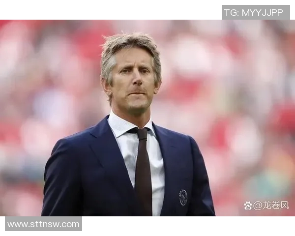 足球平足球星:盘点全球最具影响力的足球人物及其背后的传奇故事 足球平足球星:盘点全球最具影响力的足球人物及其背后的传奇故事