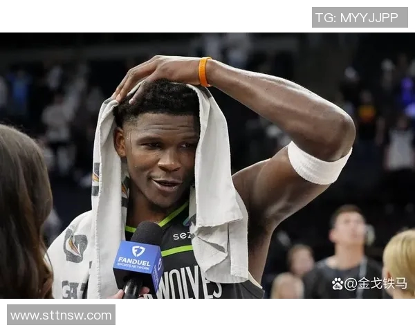 美国足球头牌球星排名前十揭秘 这些球员成就了美国足球的新辉煌 美国足球头牌球星排名前十揭秘 这些球员成就了美国足球的新辉煌